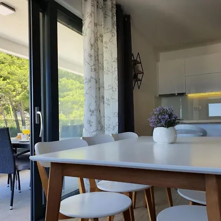 Esse - Heated Pool & Seaview Appartamento Baška Voda