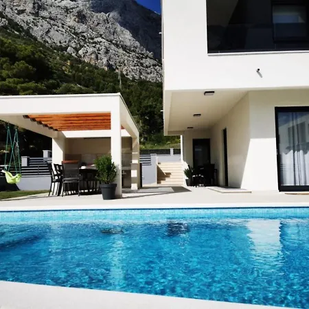 Esse - Heated Pool & Seaview * Baška Voda