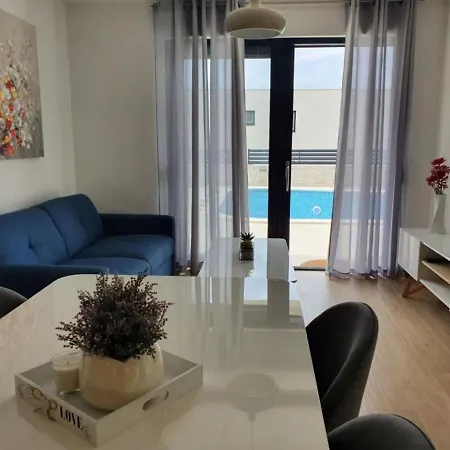 Esse - Heated Pool & Seaview Appartamento Baška Voda