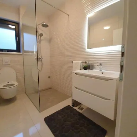 Esse - Heated Pool & Seaview Appartamento *