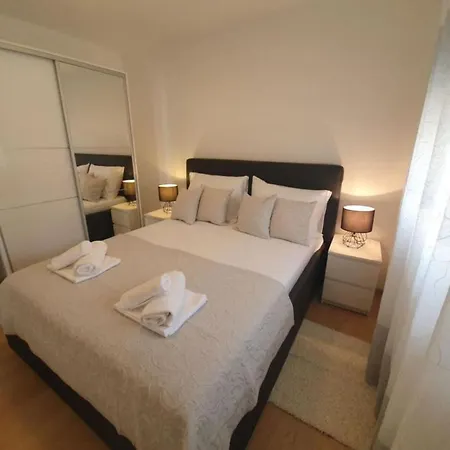 Appartamento Esse - Heated Pool & Seaview Baška Voda